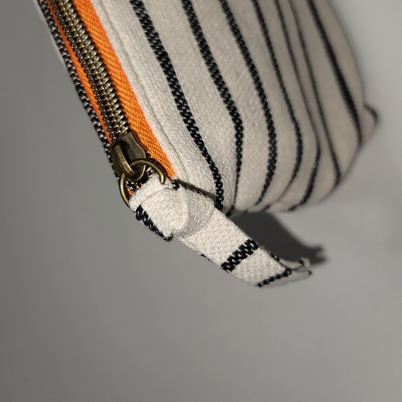 Makeup Bag / Toiletries Pouch - Picture 6 of 9